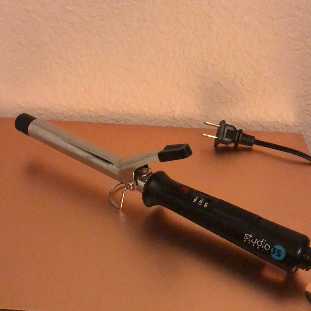 Studio 35 beauty curling iron